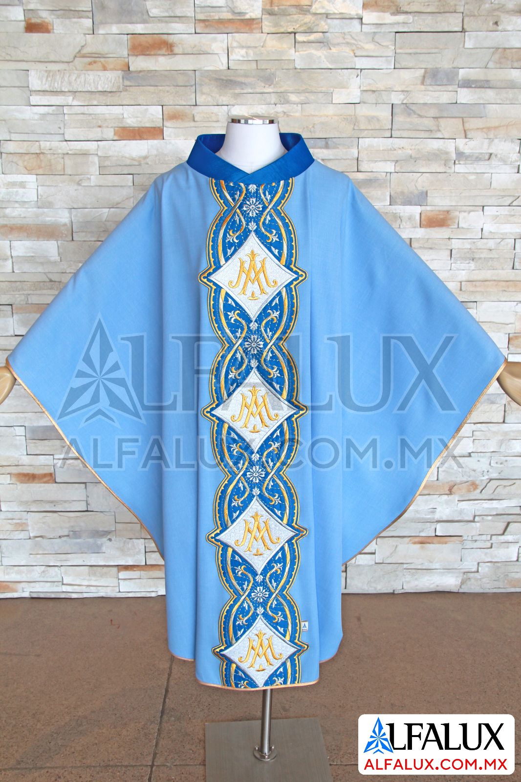 05 FRANCES SILUETA MA Alfalux Casulla Central Azul Cielo 32